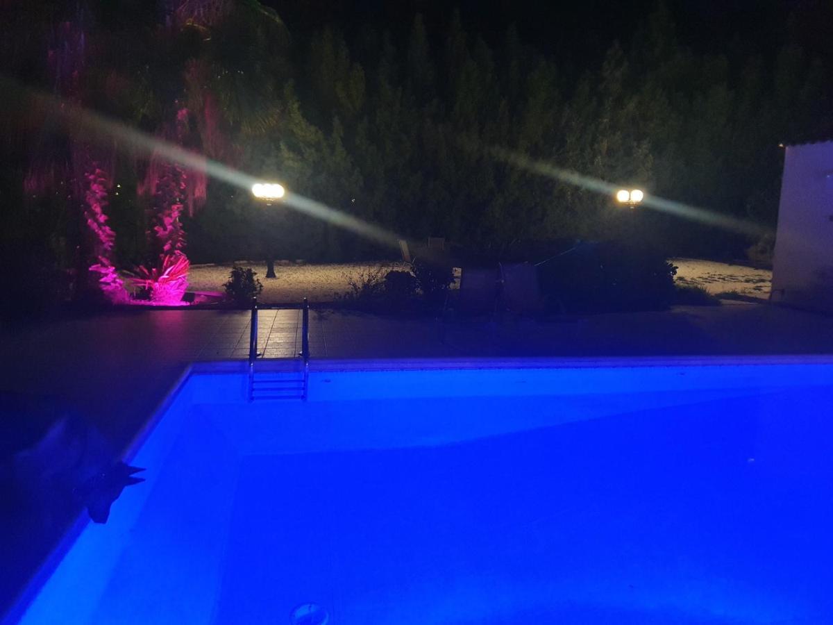 Larnaca Mansion Ideal For 3 Families Or More Exterior foto